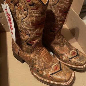 Corral Youth Teen Multi Aztec Print NWT sz 3.5